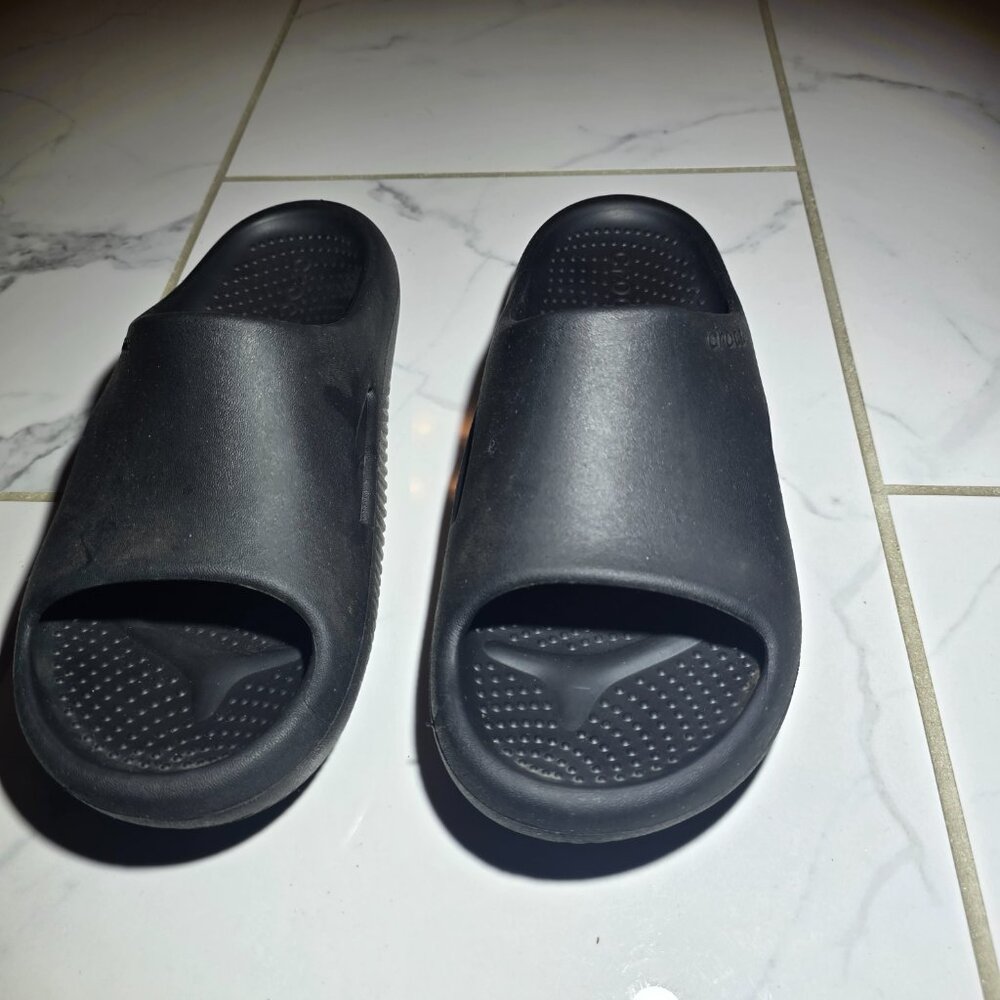 Slides Crocs Men's 6 Women's 8